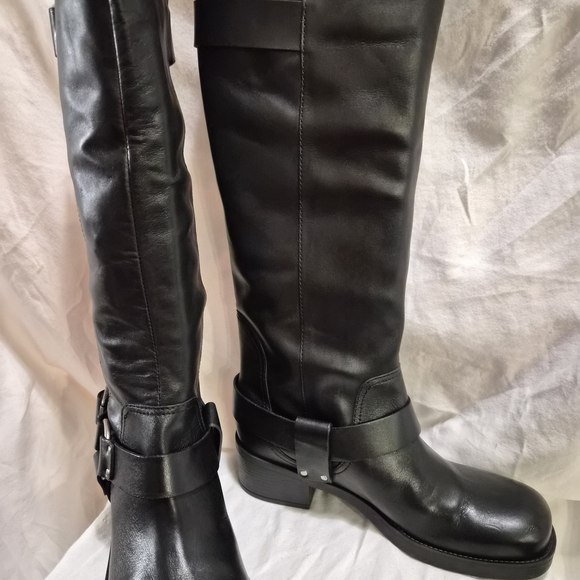 Arezzo Clara Leather Block Boot - Picture 5 of 17